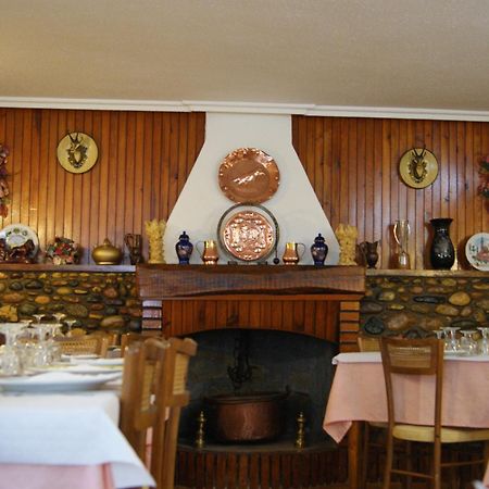 Hostal Pirineos Meliz Bielsa Ngoại thất bức ảnh