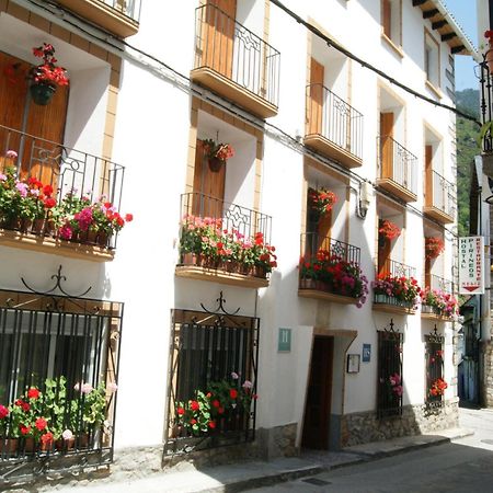 Hostal Pirineos Meliz Bielsa Ngoại thất bức ảnh