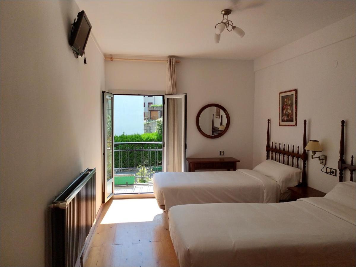 Hostal Pirineos Meliz Bielsa Ngoại thất bức ảnh