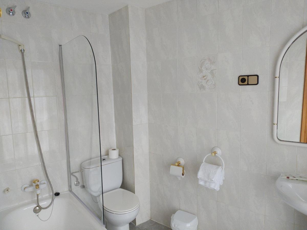 Hostal Pirineos Meliz Bielsa Ngoại thất bức ảnh